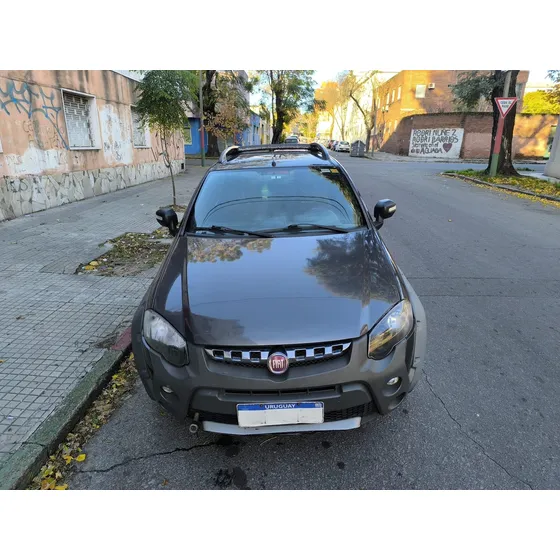 Fiat Strada 1.6 Adventure Loker Cd