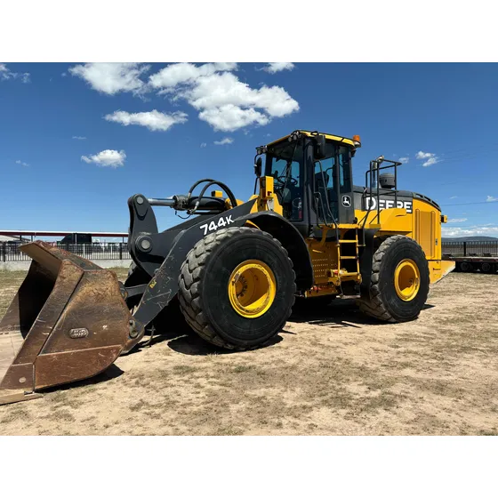 Cargador Frontal John Deere 744k