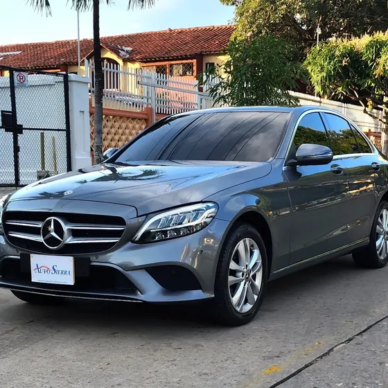 Mercedes-Benz C 180 2020 1.6t Avantgarde Automático