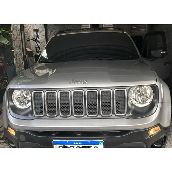 Jeep Renegade 1.8 Flex Aut. 5p