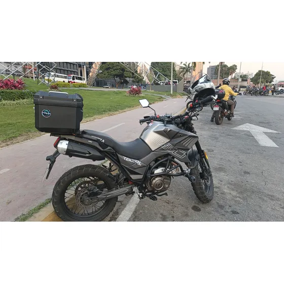 Moto Multipropósito, Casi Nueva