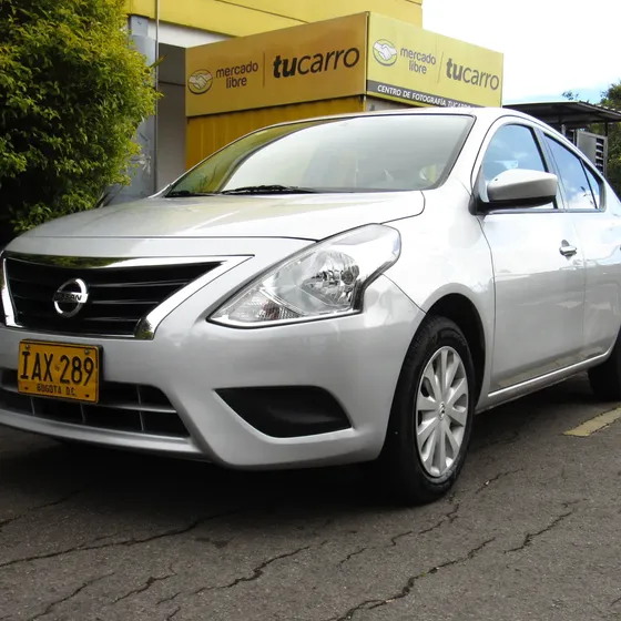 Nissan Versa 2015 1.6 Advance At