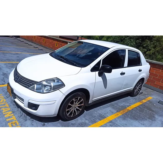 Nissan Tiida Sd 1.8 Miio