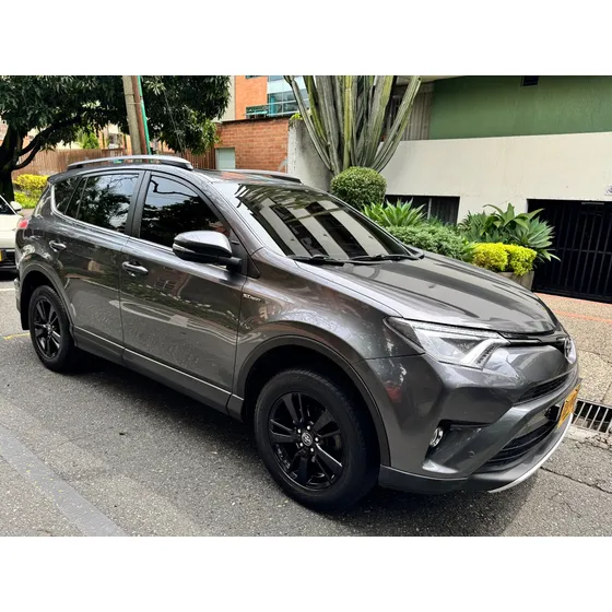 Toyota Rav4 2.0 Street