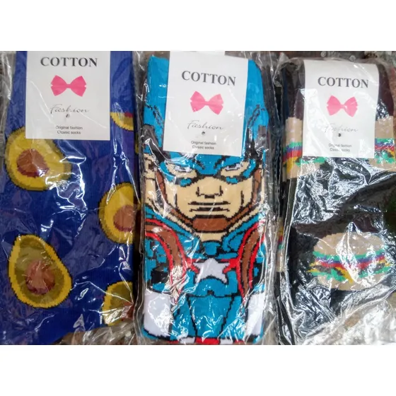 Medias  Estampadas Unisex Nuevas. 4 Pares Por Diez Verdes 