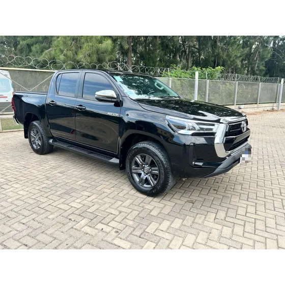 Toyota Hilux Pick-up 2.8 Cd Srv 177cv 4x2 At