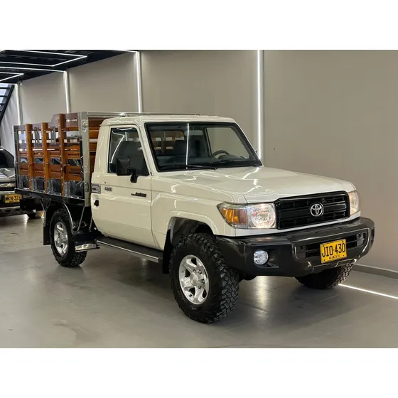 Toyota Land Cruiser 78 4.0 78