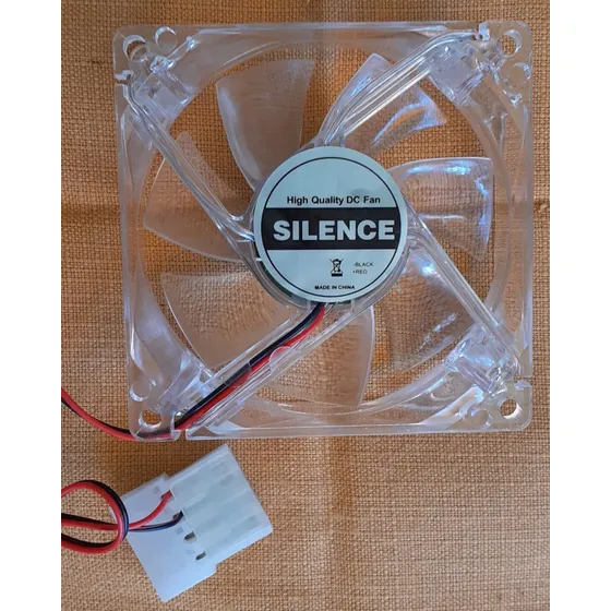 Ventilador Fan Cooler Casé Pc  8x8 Cm Silence 4 Led Rojo