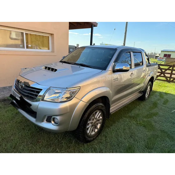 Toyota Hilux Pick-up 3.0 Cd Srv Cuero 171cv 4x2