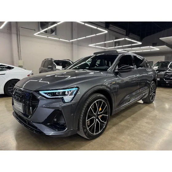Audi E-tron Performace Aut. (elétrico)
