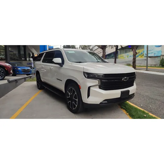 Chevrolet Suburban 5.3 V8 Rst At