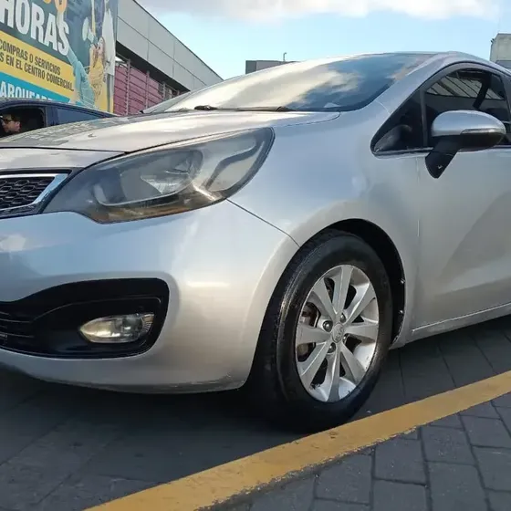 Kia Rio 2014 Ub Ex Mt 1250cc