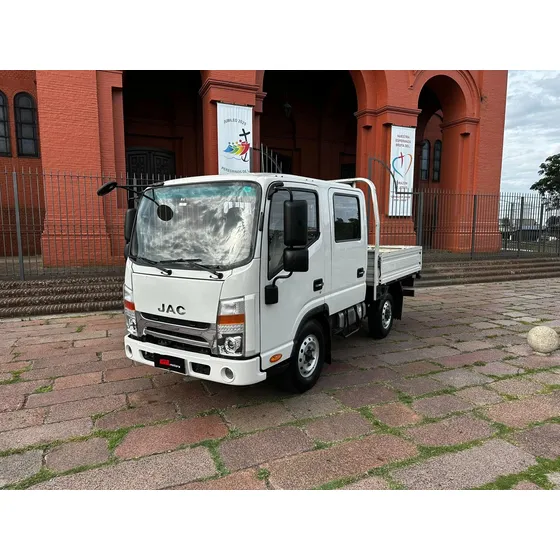 Jac 1035 Doble Cabina