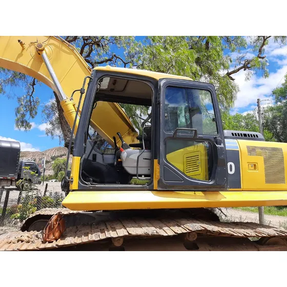 Retroexcavadora-komatsu Pc200lc-7l