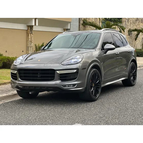 Porsche Cayenne Gts
