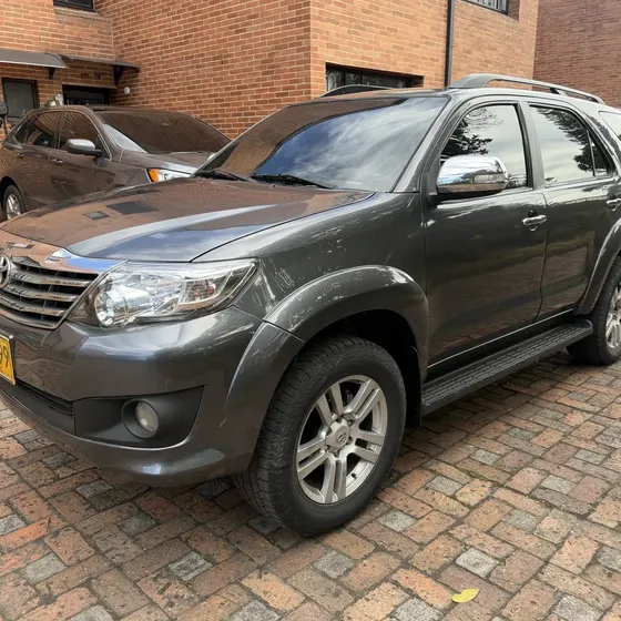 Toyota Fortuner 2013 2.7l 4x2