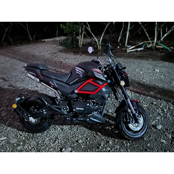 Moto Ranger 150 Fs Color Negro Con Detalles Rojos