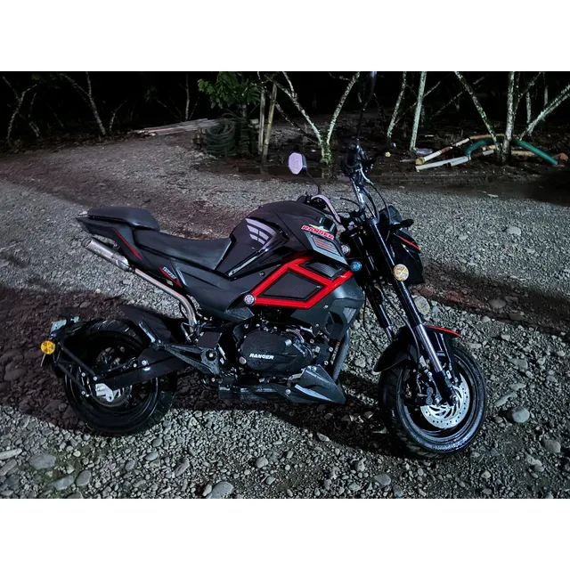 Moto Ranger 150 Fs Color Negro Con Detalles Rojos