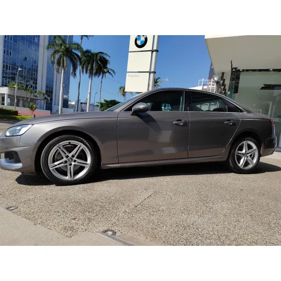 Audi A4 2.0 T S Line 190hp Dsg