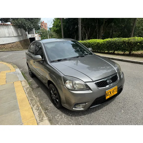 Kia Rio 1.6 4 P