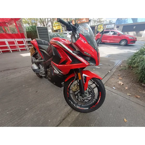 Rouser Rs 200