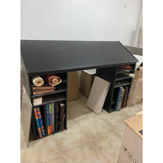 Escritorio De Arquitecto Y/o Decorador