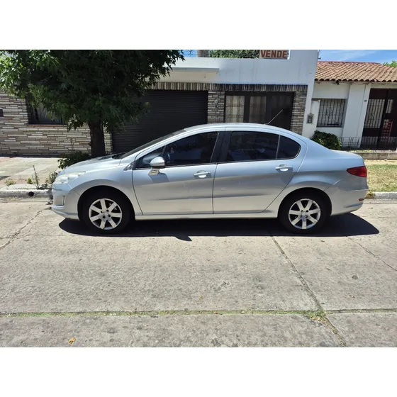 Peugeot 408 2.0 Allure Nav 143cv