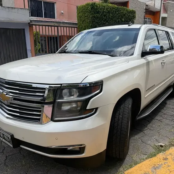Chevrolet Suburban 2015 5.3 Lt V8 Piel 2da Cubo At