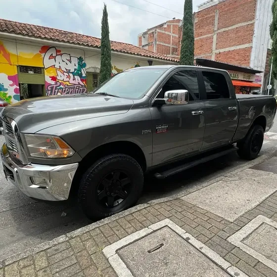 Dodge Ram 2011 5.7 2500 Crew Cab Laramie