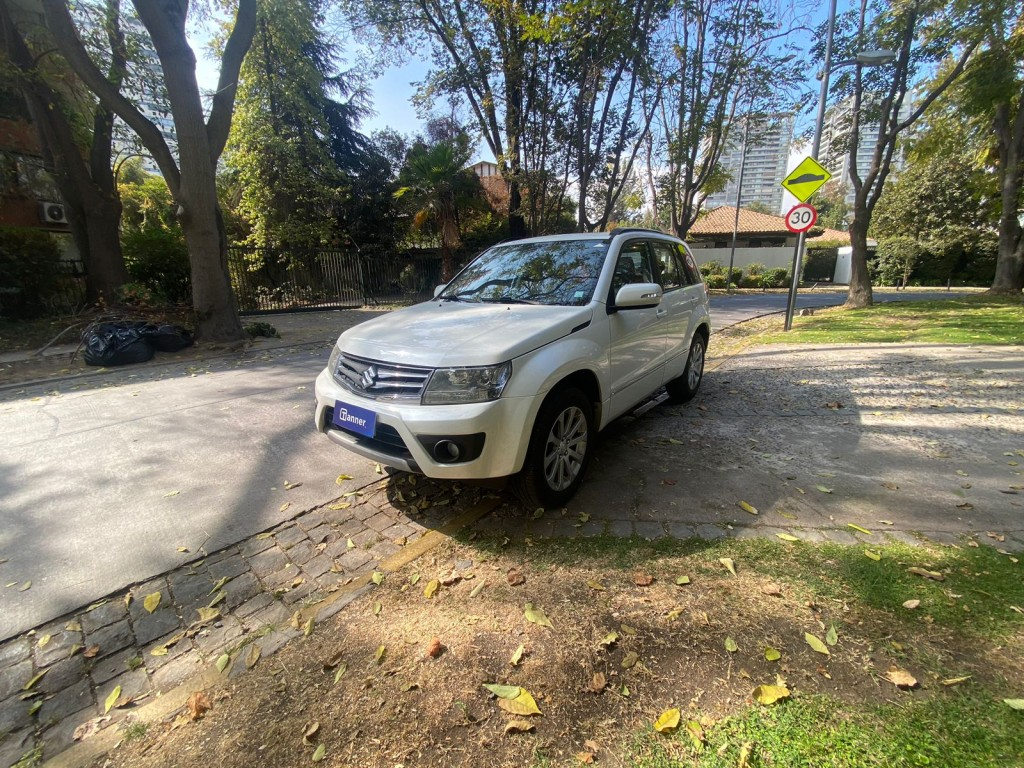 Suzuki Grand Nomade Ltd 4x4 2.4 Aut.