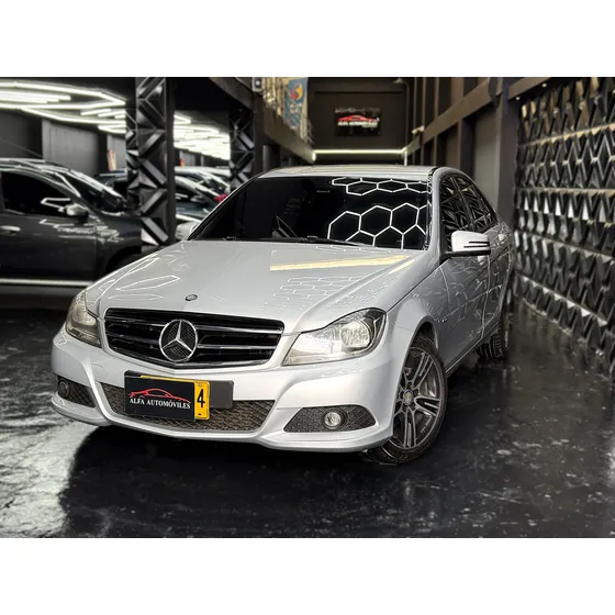 Mercedes-benz Clase C -180 Cgi 1.600cc A/t 2014
