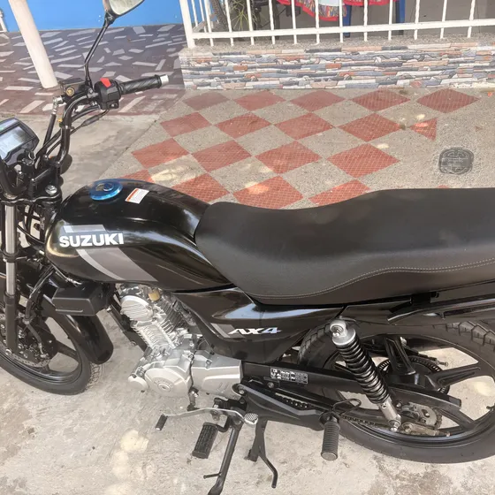 Suzuki Ax4