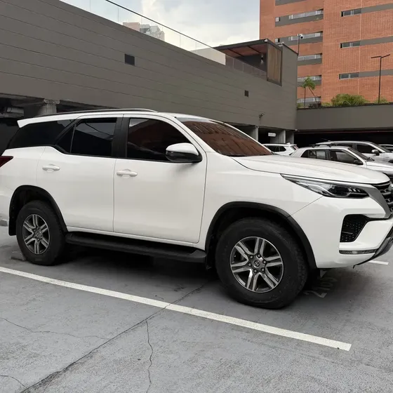 Toyota Fortuner 2023 2.8l