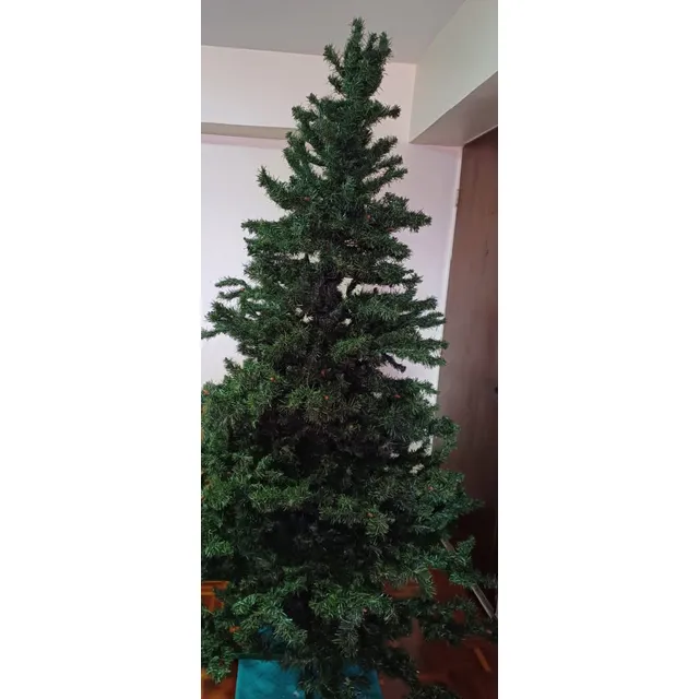 Arbol De Navidad Usado Excelente Estado 2,15 Mtrs Precio 85$