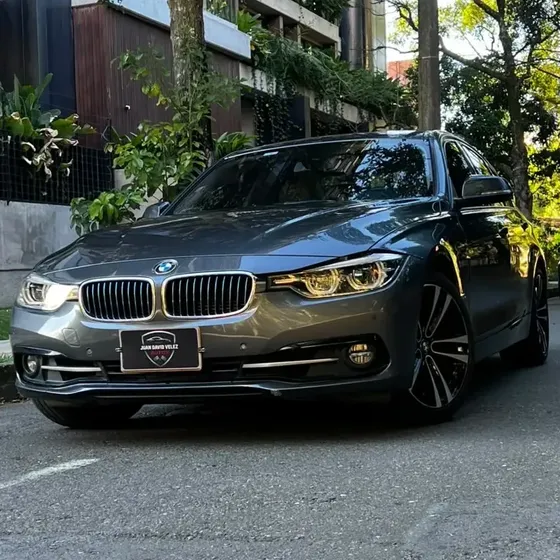 BMW Serie 3 2018 2.0 330e F30 Lci Iperformance