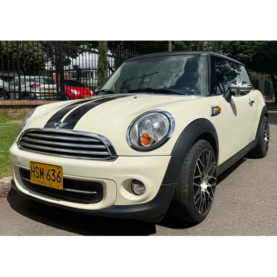 Mini Cooper R56 1.6 Coupe