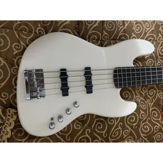 Baixo Fender Squier Deluxe 5 Cordas | Mercado Livre