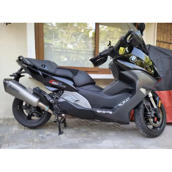 Maxi Scooter 650 Cc, Automática, Todos Sus Servicios Al Día