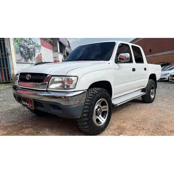 Toyota Hilux 2.4 Ex