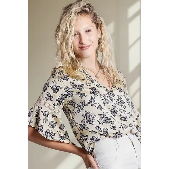 Blusa Crep, Detalles En Puntilla, Todos Los Talles