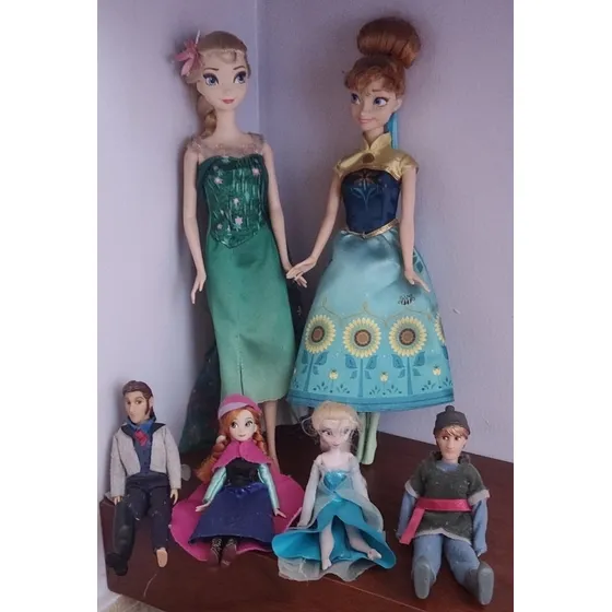 Frozen (6 Muñeca(o)s: 2grandes - 4pequeños) Usados