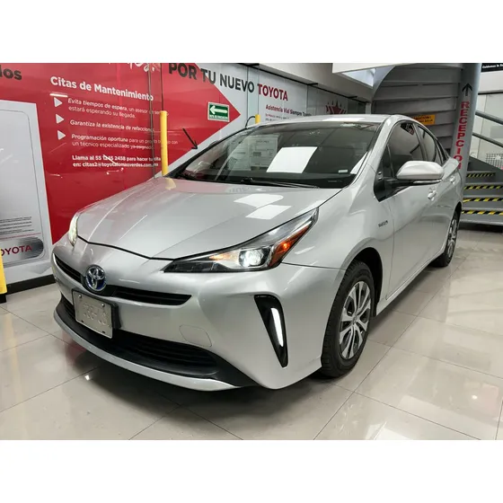 Toyota Prius 1.8 Base Cvt