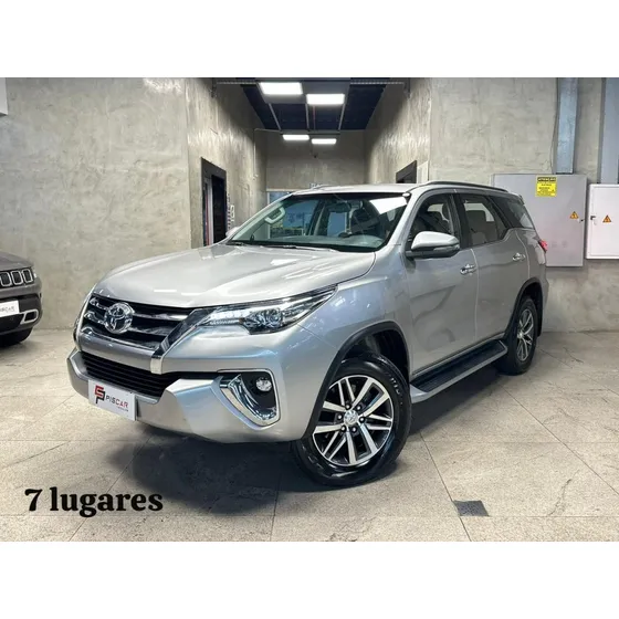 Toyota Hilux Sw4 2.8 Srx 4x4 7 Lugares 16v Turbo Intercooler Diesel 4p Automático