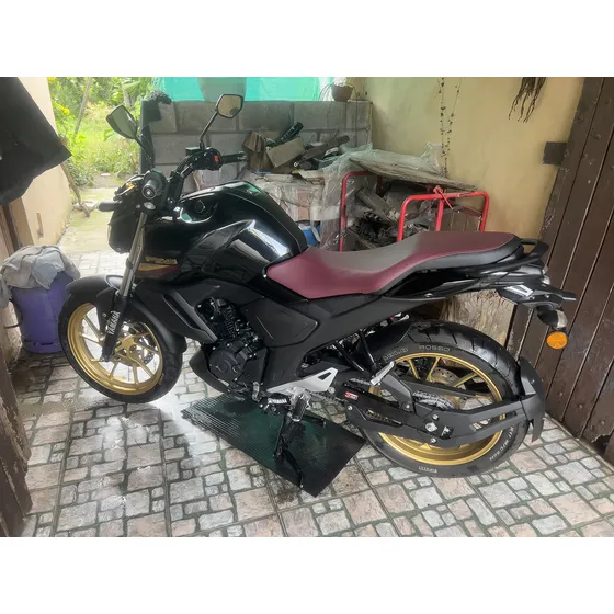 Yamaha Fz 3.0 Con 3300km Y Cubiertas Pirelli Diablo Rosso Ii