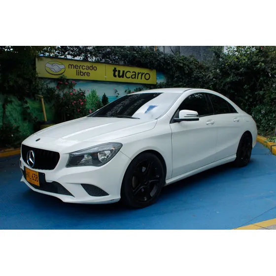 Mercedes-benz Clase Cla 200 1.6t At Sedan