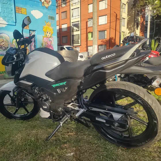 Vendo Tvs Raider 125 Modelo 2024 En Excelente Estado