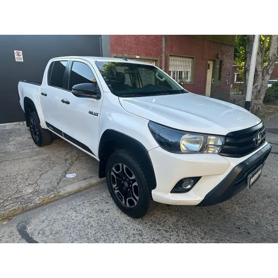 Toyota Hilux 2.8 Cd Limited 177cv 4x4 At