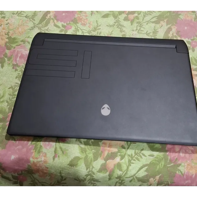 Laptop Alienware M15, 16gb Ram, 1tb, 144hz, Negro