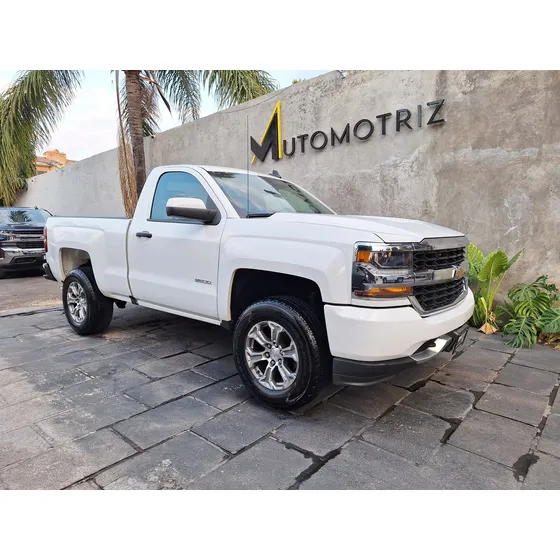 Chevrolet Silverado 5.4 2500 Cab Reg Ls 4x2 At