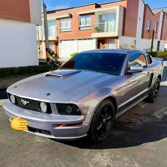 Ford Mustang Gt 2006 4.6 Mt